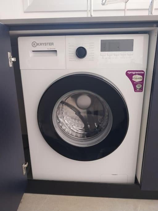 Amazing Two Bedroom Apartment ラルナカ エクステリア 写真