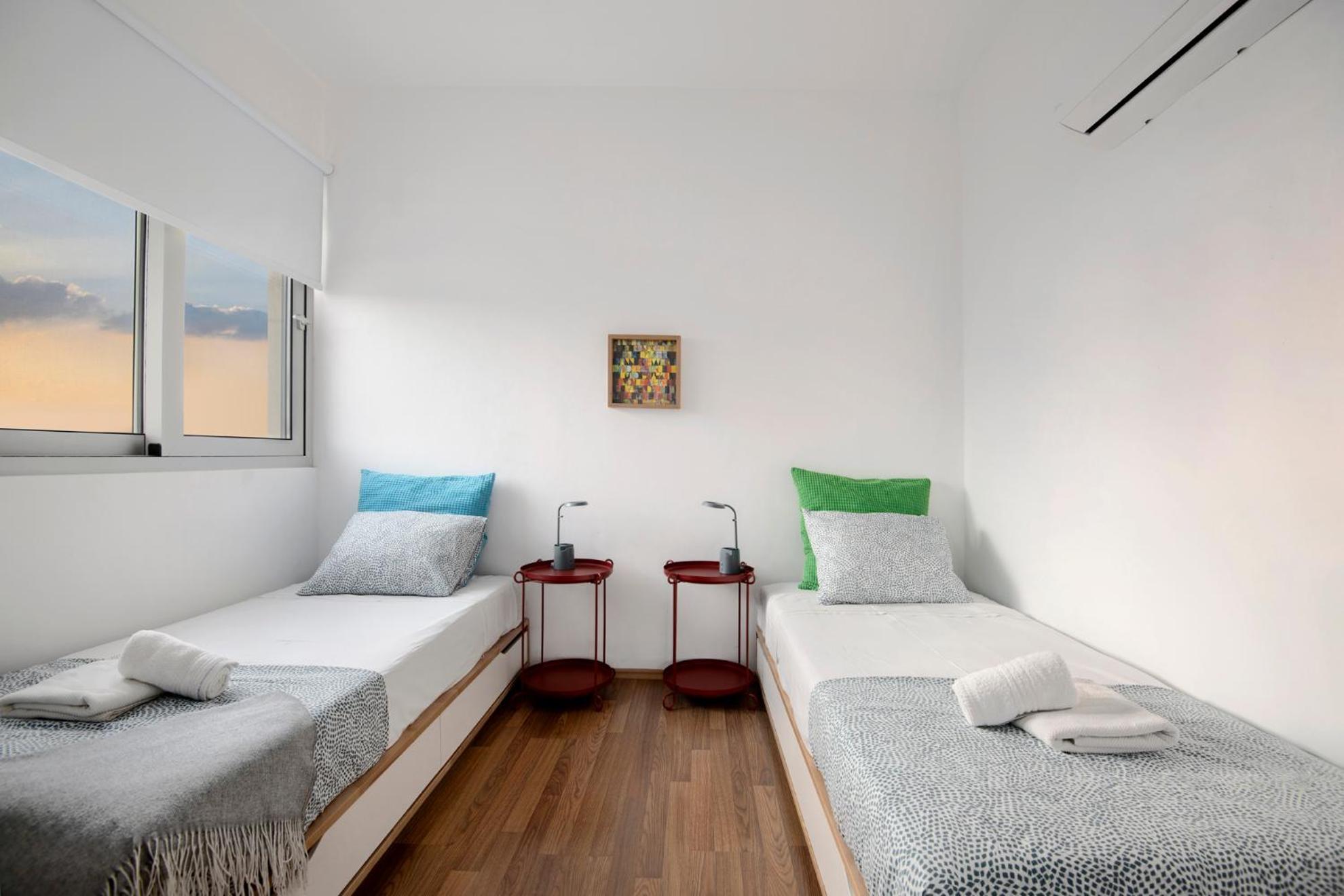 Amazing Two Bedroom Apartment ラルナカ エクステリア 写真